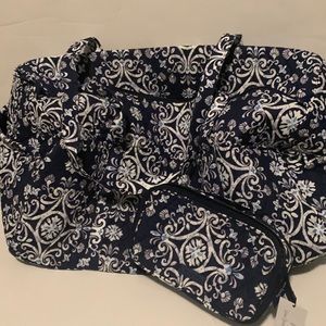 Vera Bradley Lg Travel Duffel &Blush Blush Makeup Case steel blue mediallion